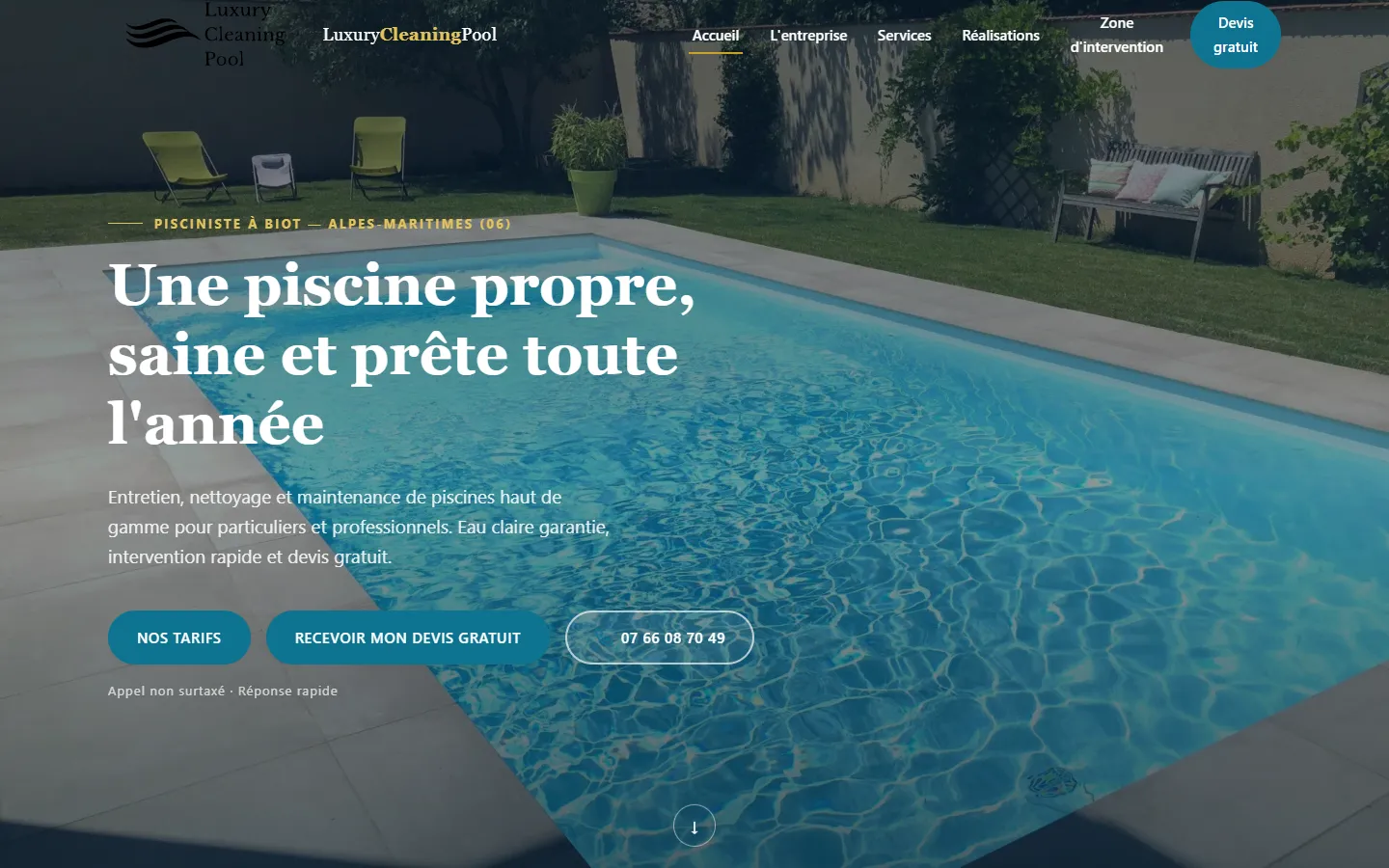 Page d'accueil de luxurycleaningpool.com sur ordinateur : photo d'une piscine, titre « Une piscine propre, saine et prête toute l'année » et boutons de devis.